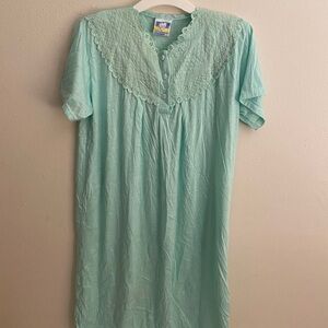 LATI Fashion Mint Green Night Gown Size XL